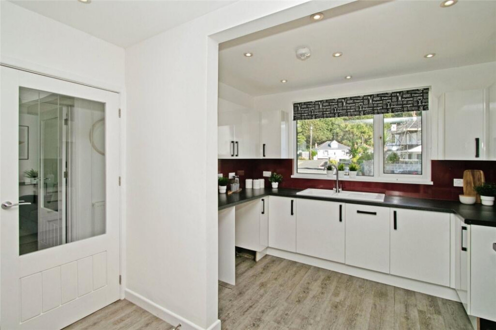 7 Sunnyvale Close - Stage To Sell