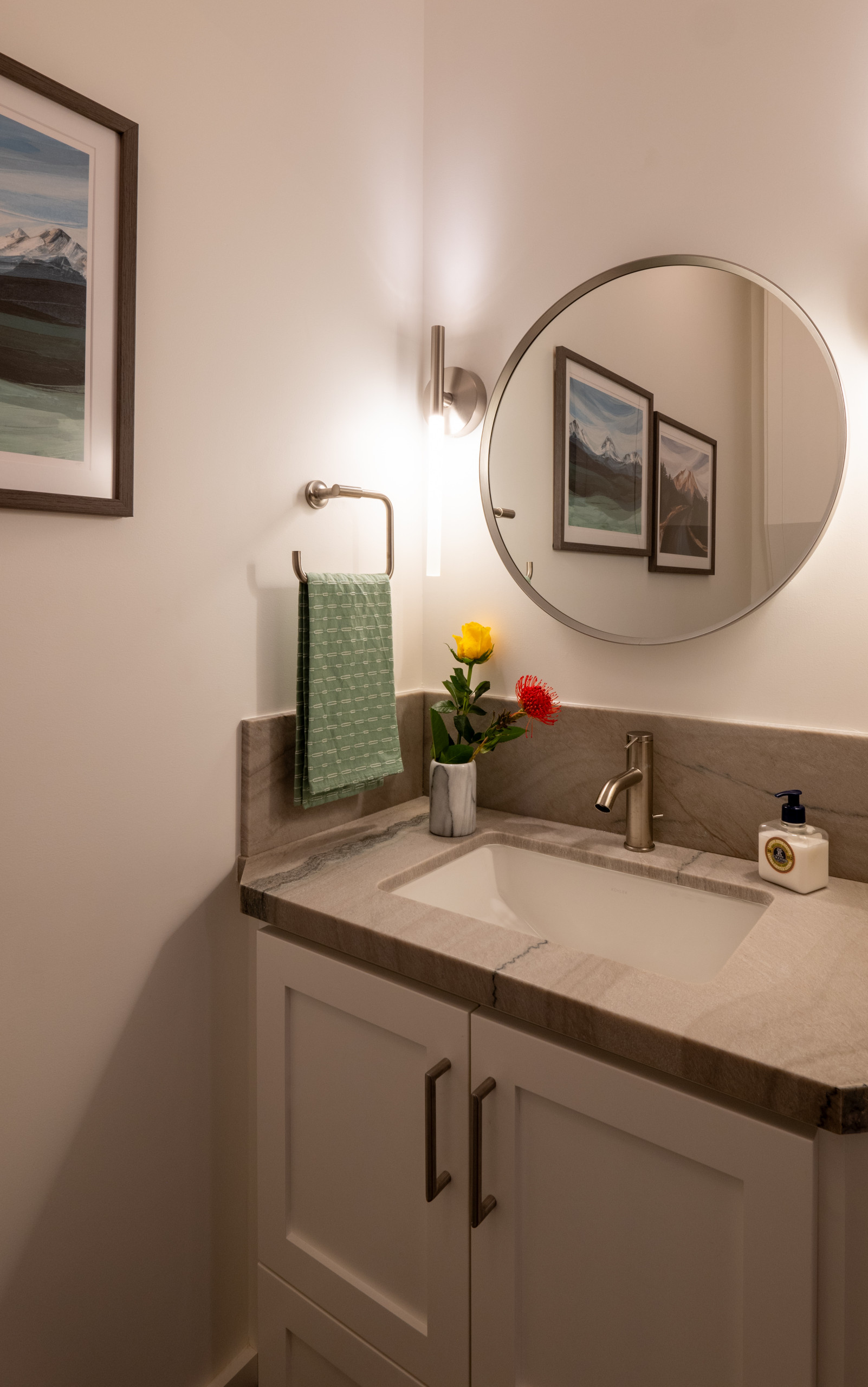 Los Altos Condo-Kitchen & Bathroom