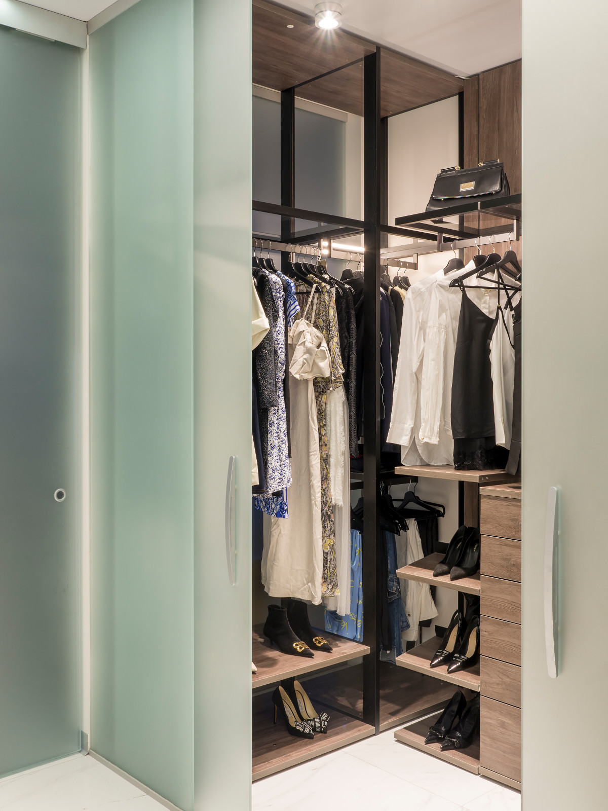 Мебель Giulia Novars для светлой квартиры в Нижнем Новгороде