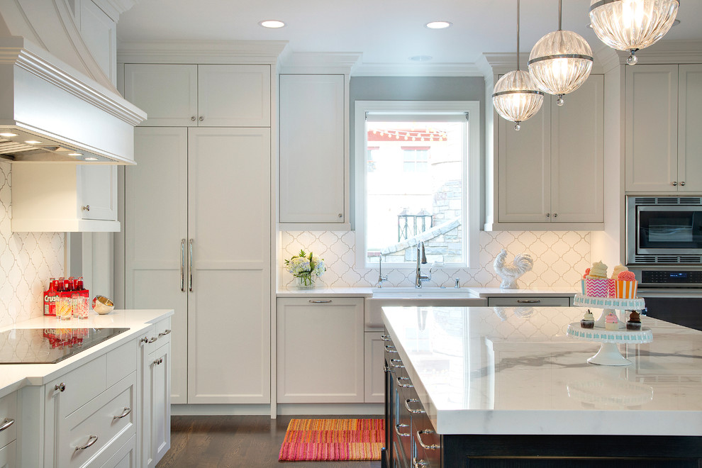 Transitional kitchen photo in Minneapolis