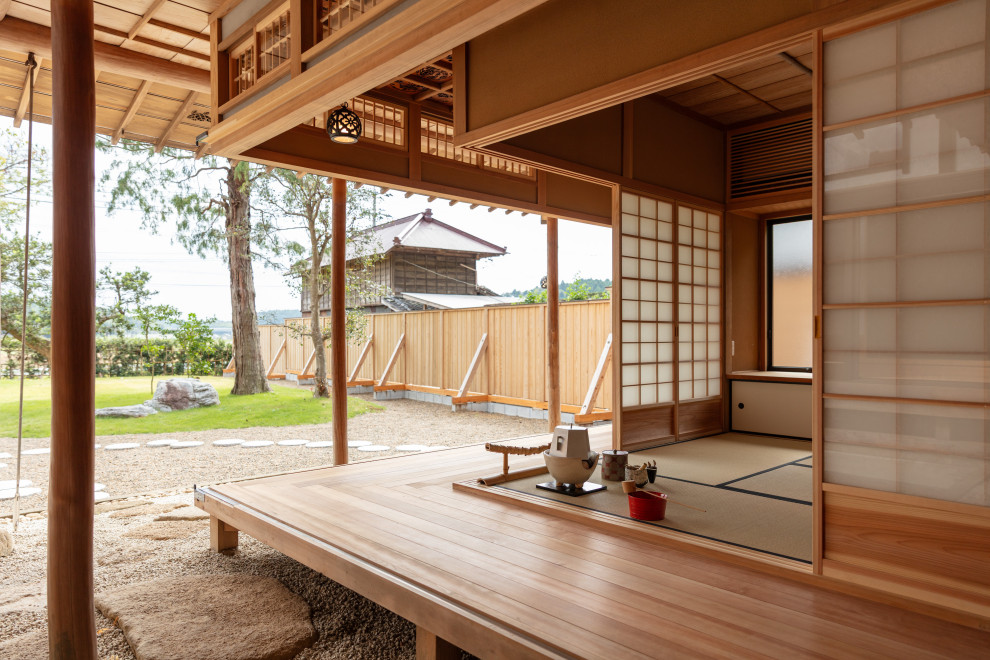 東京23区にあるアジアンスタイルのおしゃれな縁側・ポーチの写真