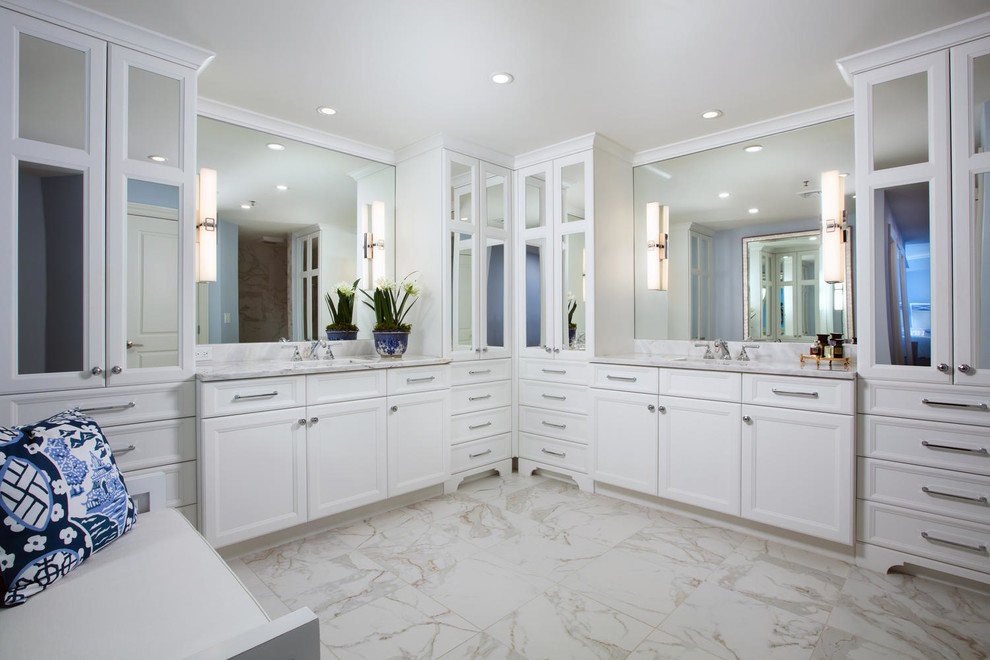 Transitional bathroom photo in Miami