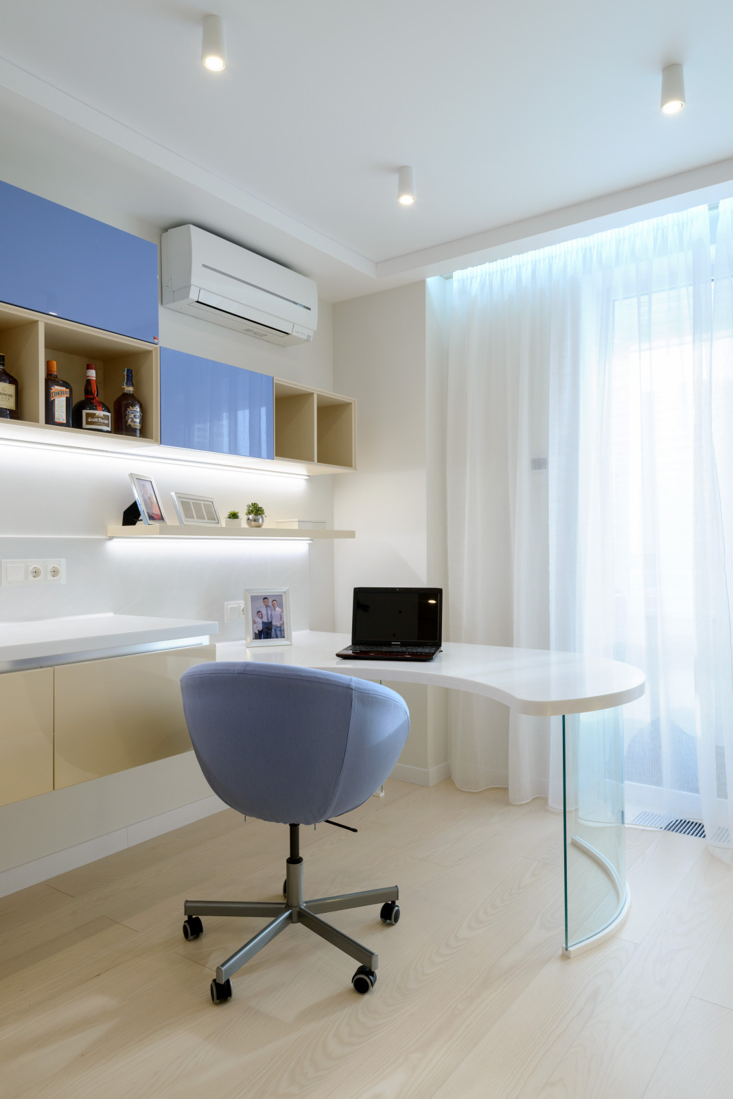 Любовь к белому цвету.