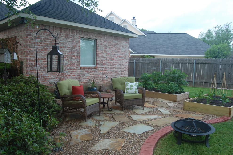Design ideas for an eclectic patio in Other.