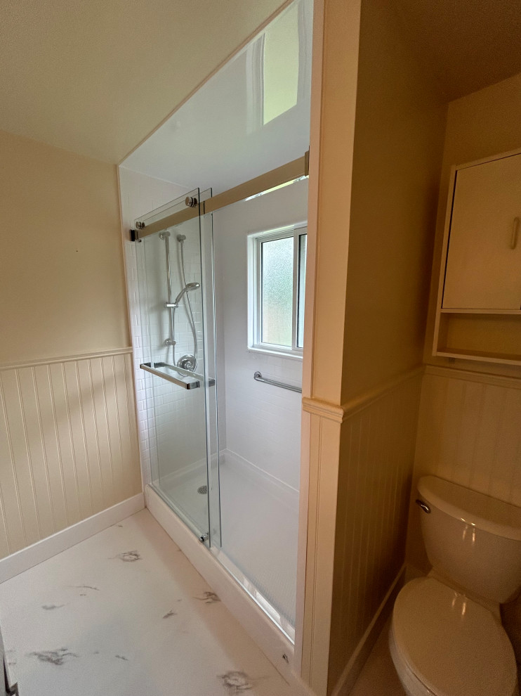 Wadsworth - Traditional Bathroom Remodel - London, ON