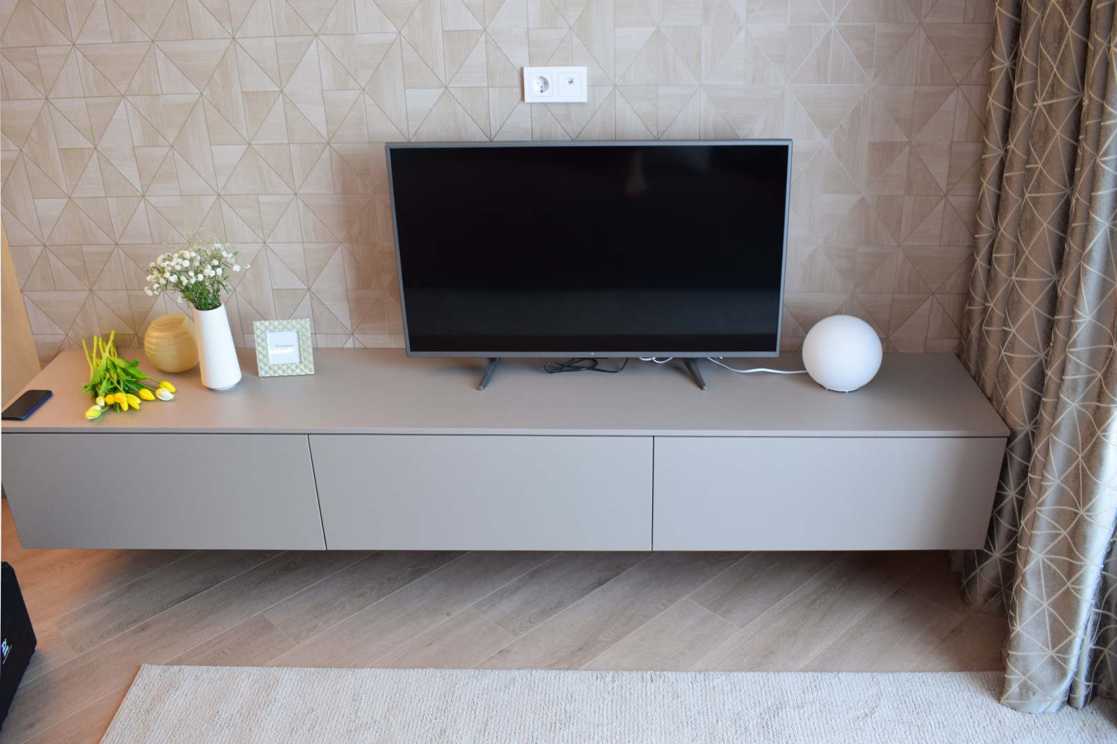 Элегантный бежевый