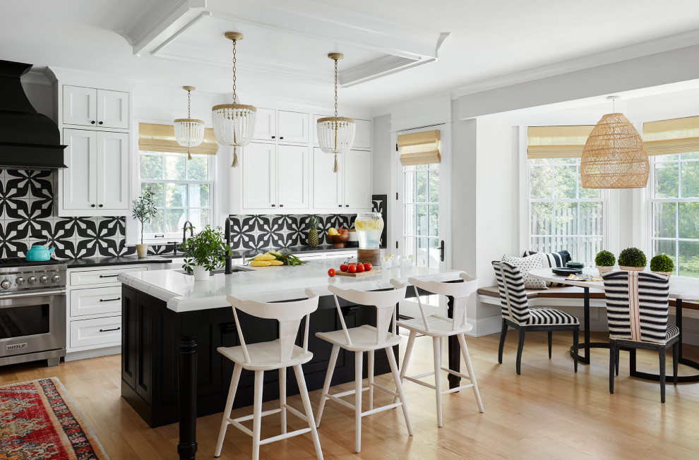 Inspiration for a transitional kitchen remodel in Chicago