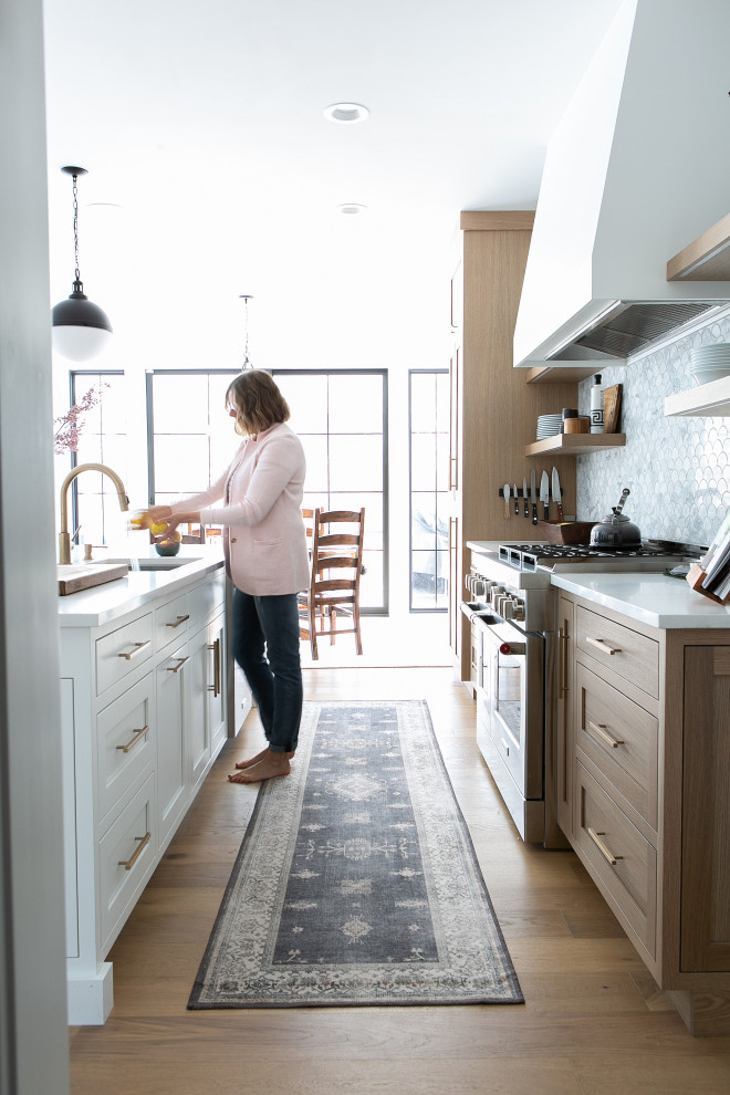 Home design - transitional home design idea in Chicago
