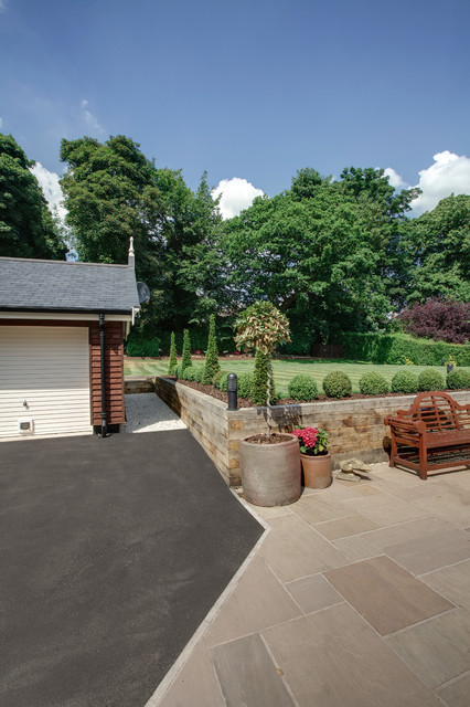 Heathcotes House Development traditional-garage