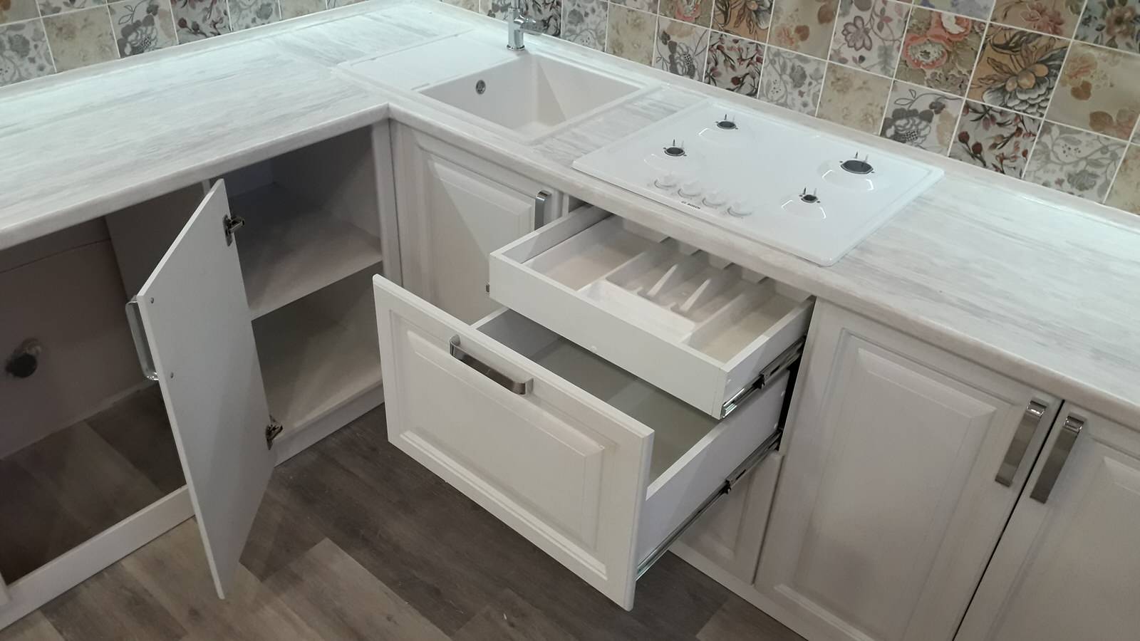 Кухня на заказ - Современная классика