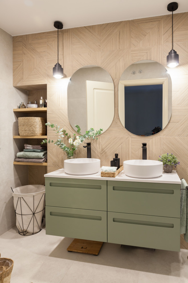 Photo of a medium sized contemporary ensuite bathroom in Madrid with flat-panel cabinets, green cabinets, a built-in shower, a one-piece toilet, beige tiles, ceramic tiles, beige walls, ceramic flooring, a vessel sink, engineered stone worktops, beige floors, a sliding door, white worktops, a wall niche, double sinks and a floating vanity unit.