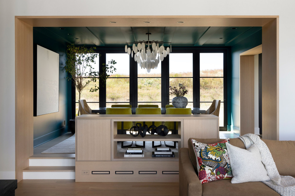 Inspiration for a transitional dining room remodel in Minneapolis