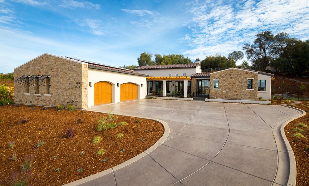 This is an example of a contemporary exterior in Sacramento.
