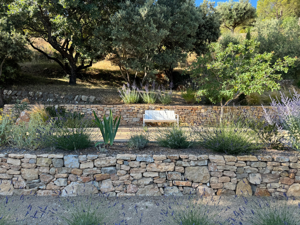 Tourtour - jardin méditerranéen contemporain