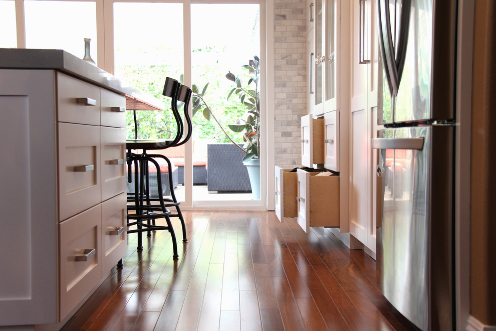 Inspiration for a transitional home design remodel in Orange County
