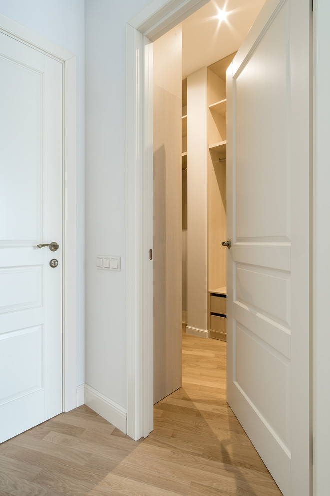 Белые двери Леон в интерьере