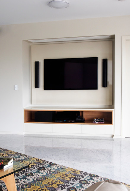Kangaroo Point Riverfront Apartment contemporary-living-room