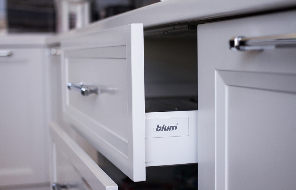 Белая кухня "Лира" в Москве