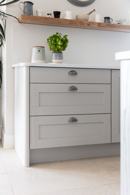 Penrose Shaker by Treyone Kitchens beach-style-kitchen