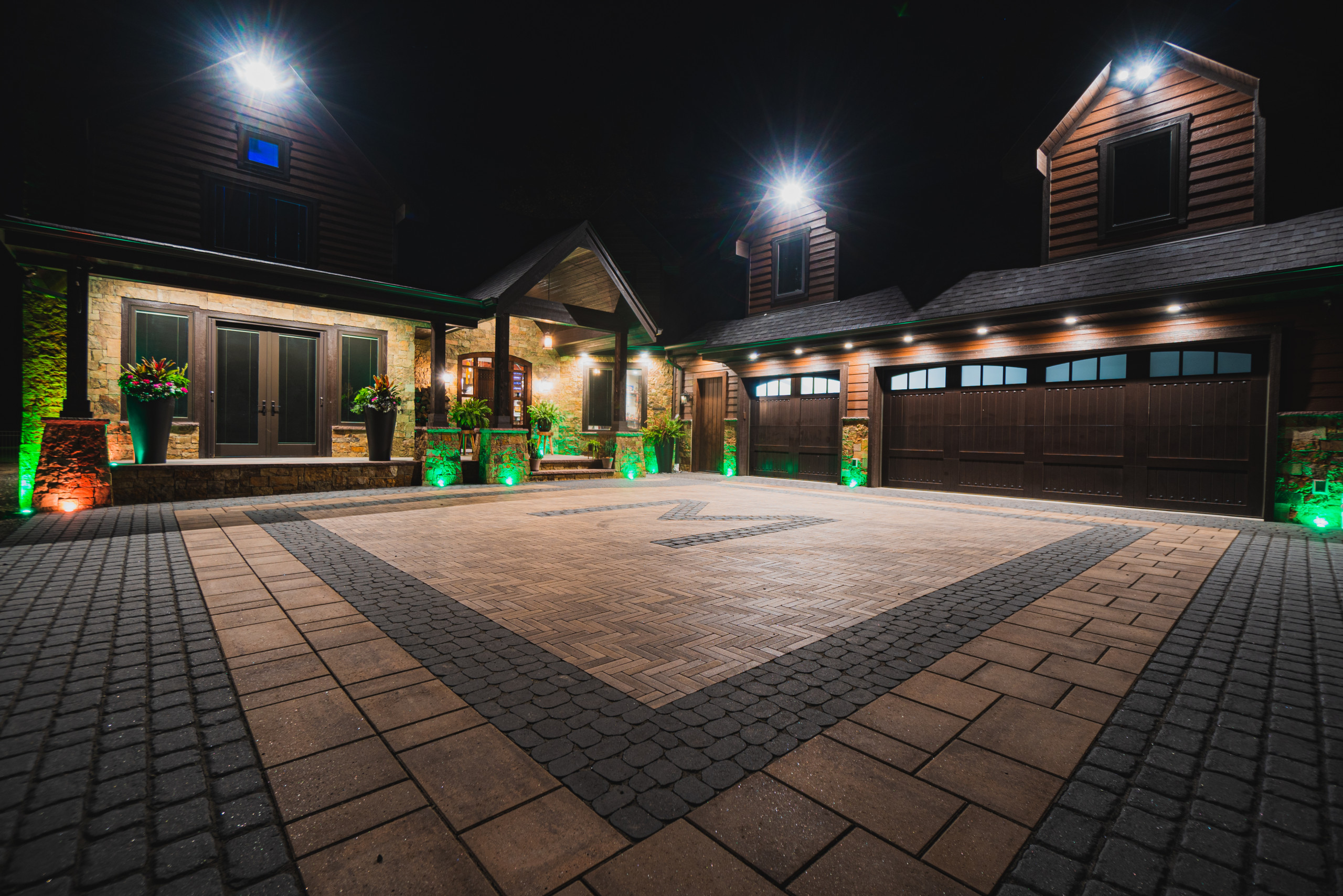 Award Winning Driveway Courtyard