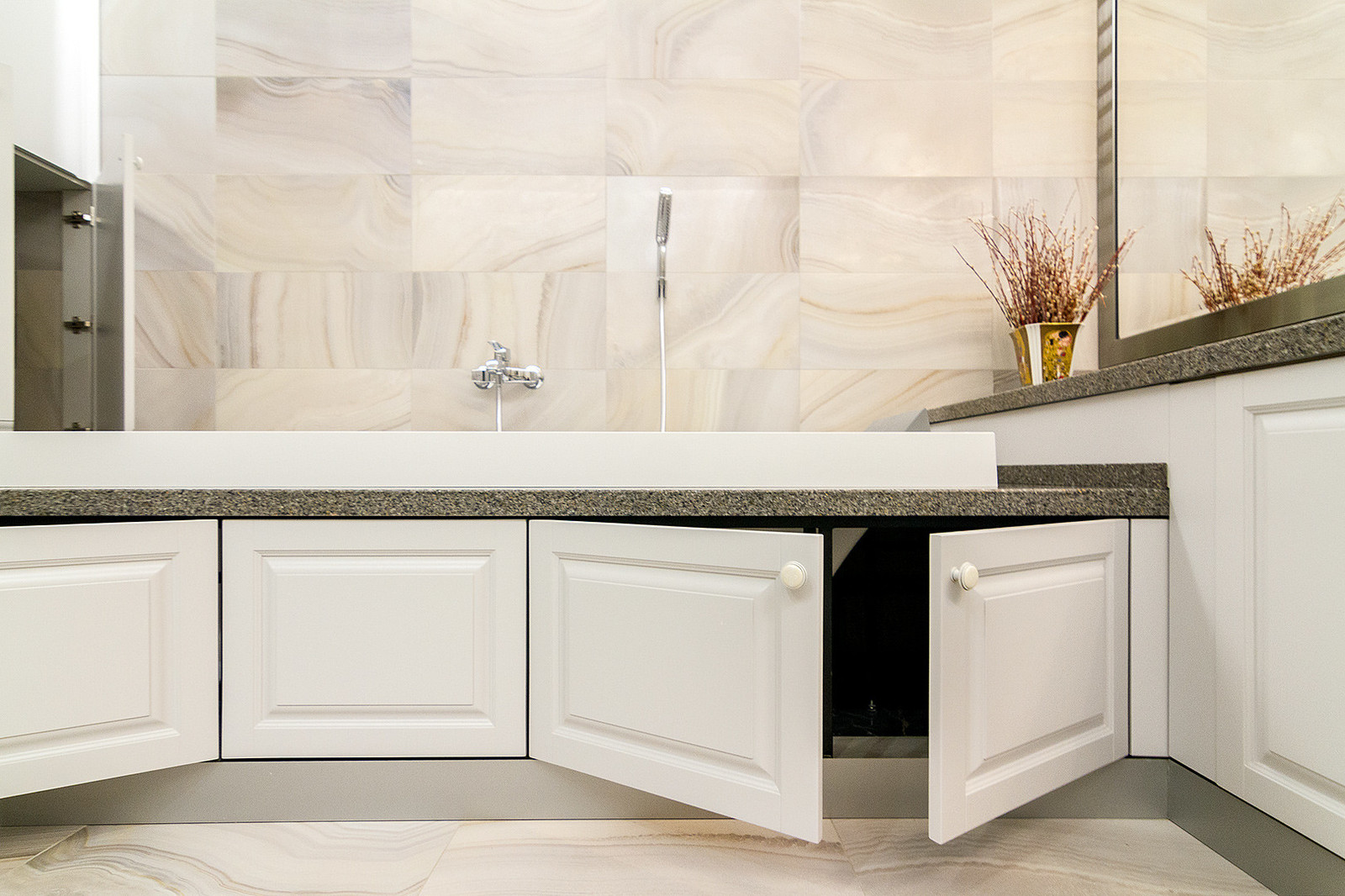 Тумба и экран под ванную