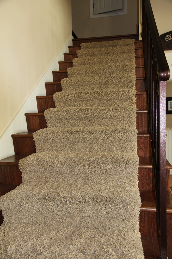 Photo of a traditional staircase in Orange County.