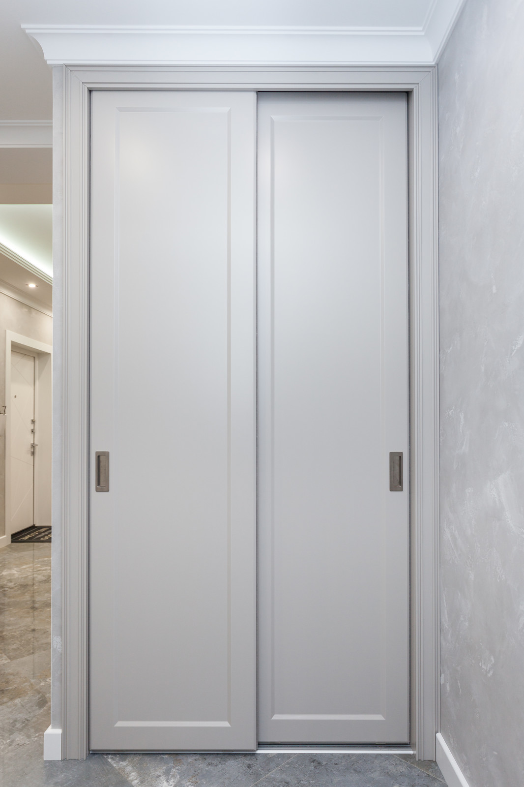 Шкафы в стиле современной классики