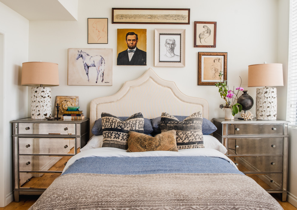 Design ideas for a transitional bedroom in Los Angeles.