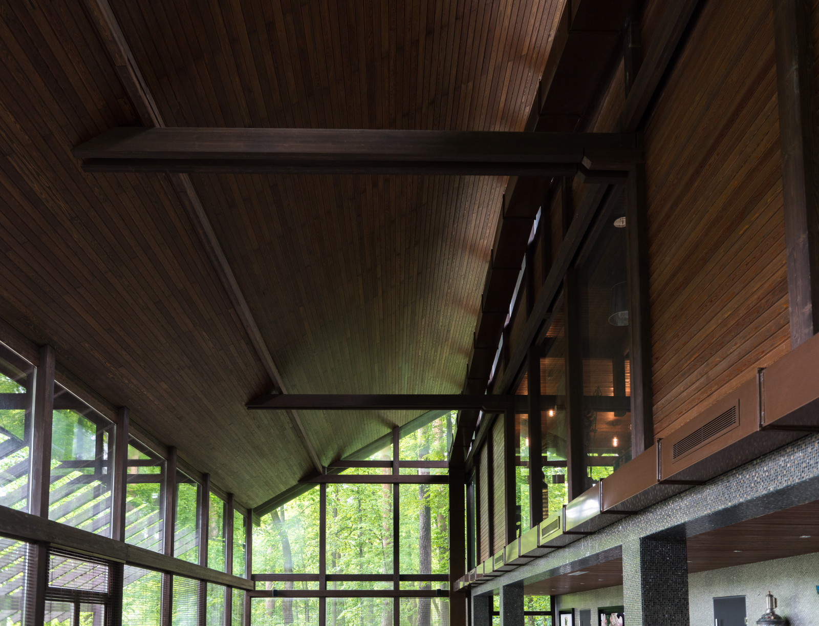 Интерьер и экстерьер загородного комплекса