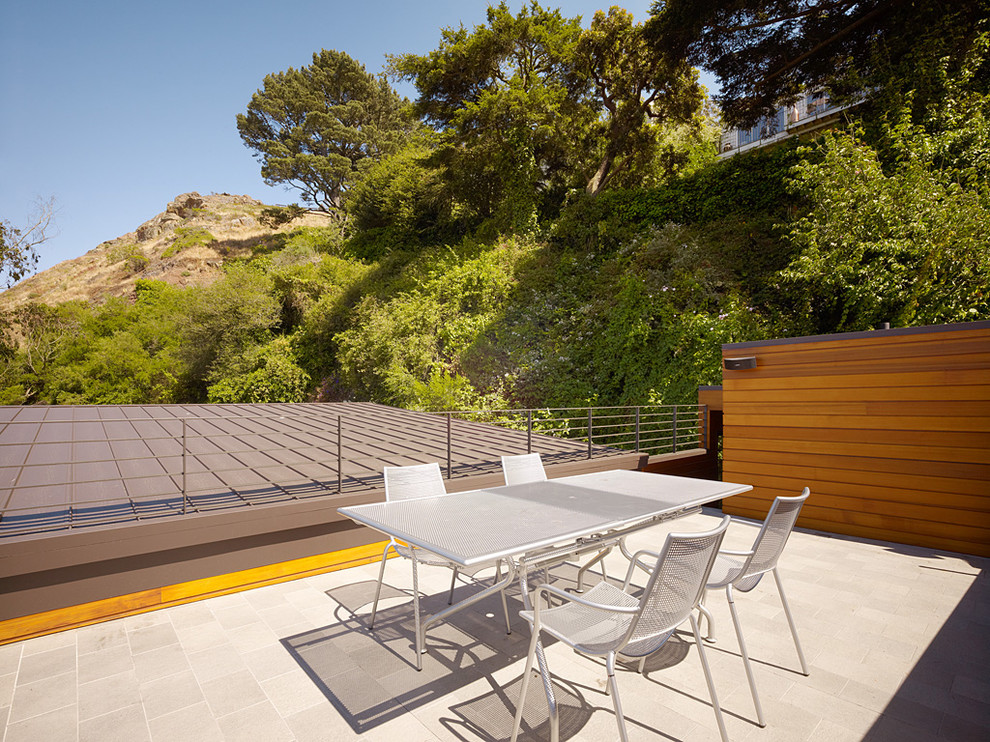 Design ideas for a contemporary rooftop and rooftop deck in San Francisco with no cover.