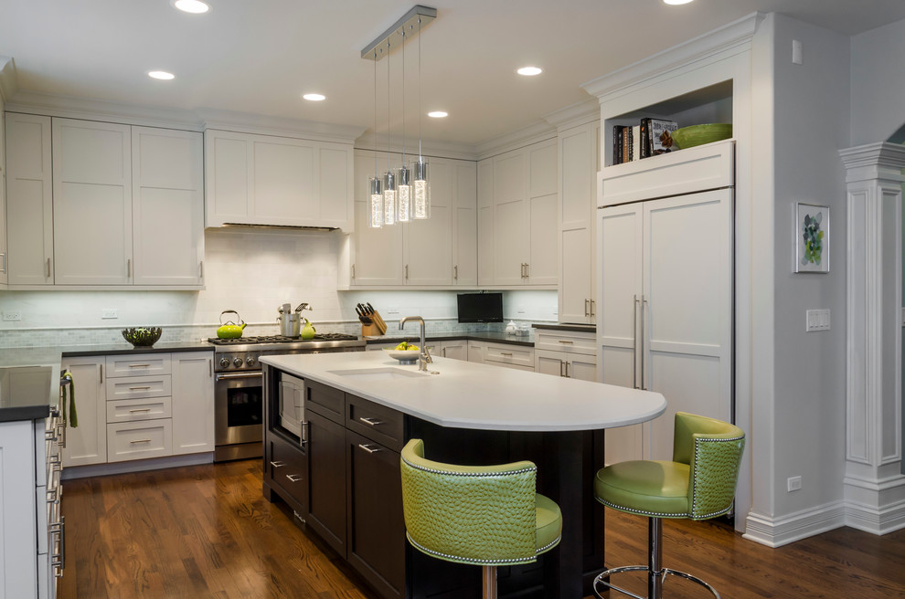 Example of a mid-sized transitional kitchen design in Chicago