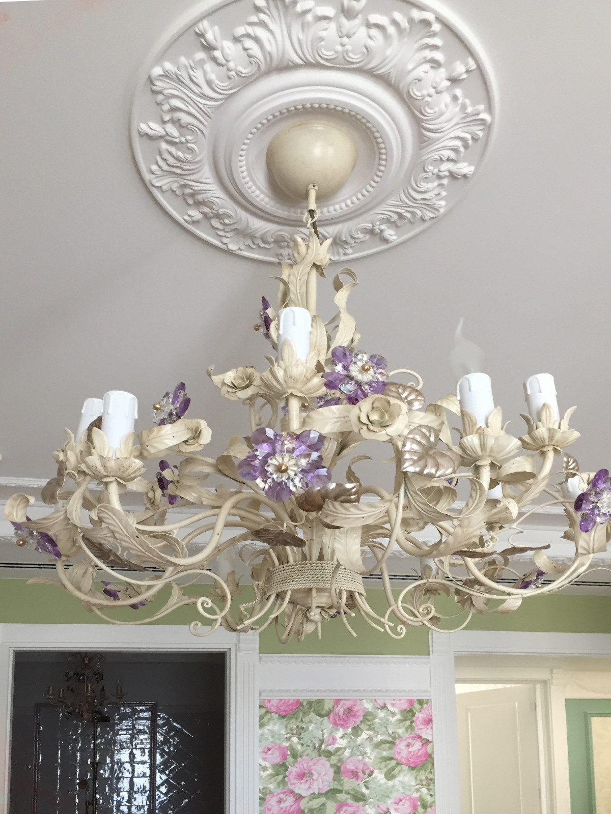 квартира в французском стиле в процессе декорирования