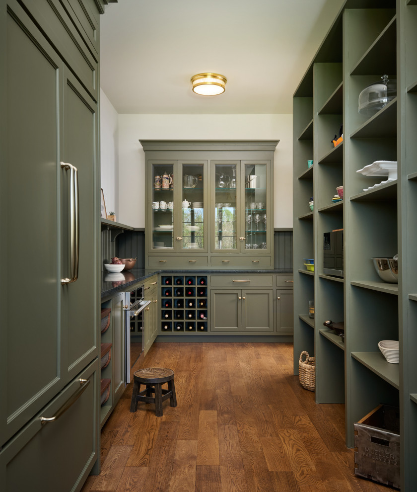 Example of a farmhouse kitchen design in Baltimore
