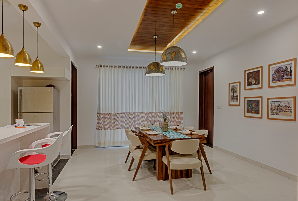 Modernes Esszimmer in Bangalore