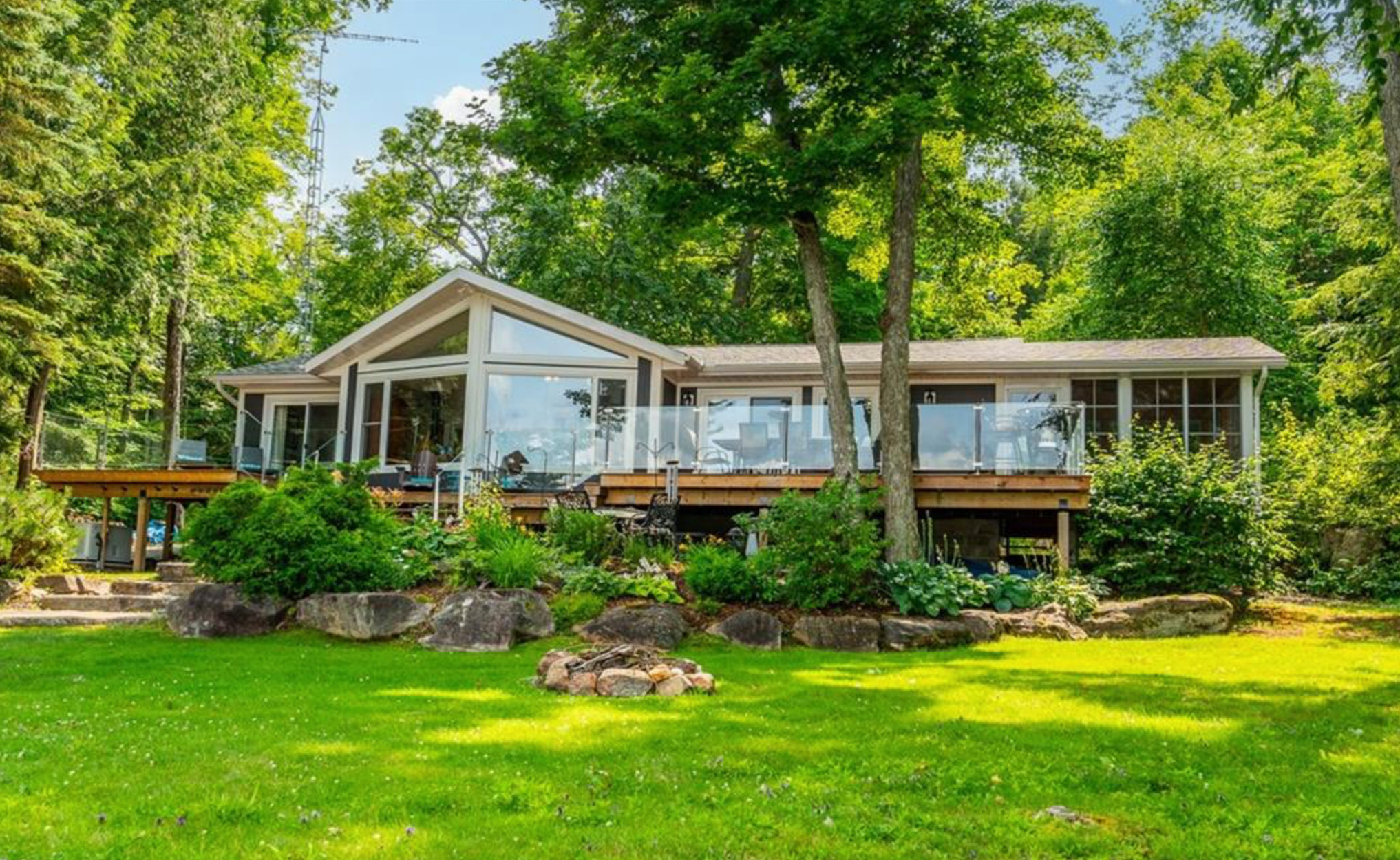 Sunroom extension & deck