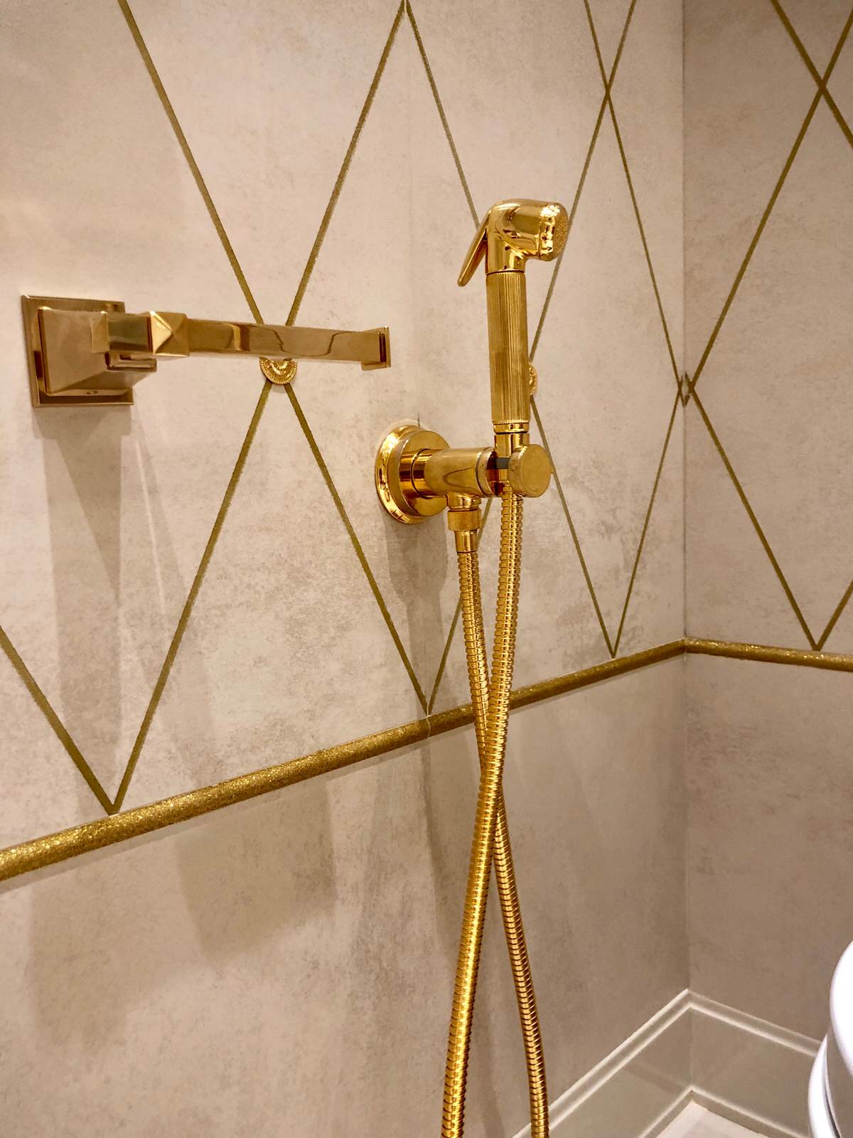 КВАРТИРА НА МОЖАЙКЕ