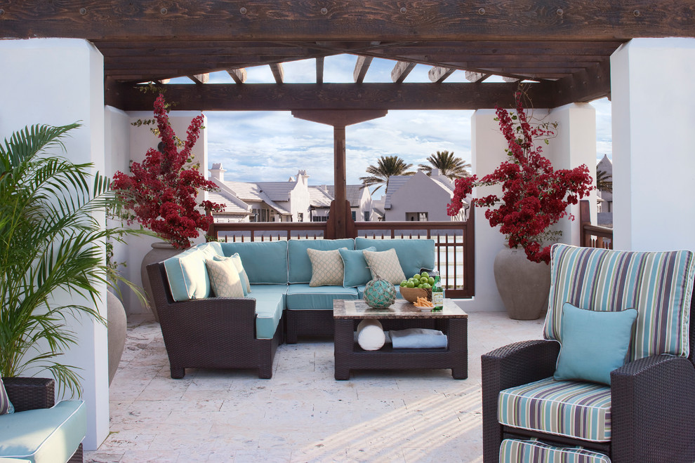 Design ideas for an eclectic patio in San Diego.