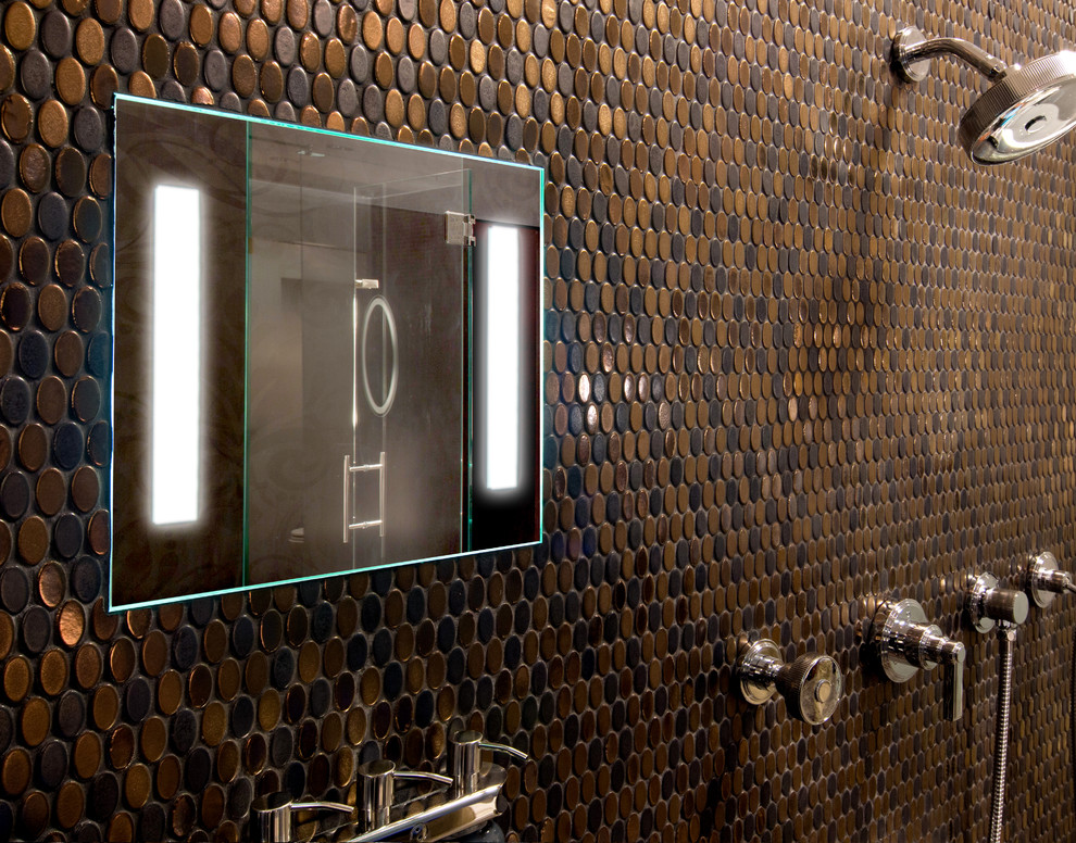 Inspiration for a mid-sized contemporary master bathroom in Minneapolis.