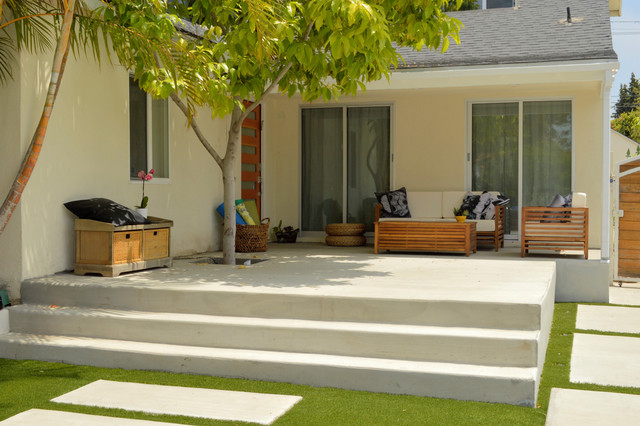 Bright Modern contemporary-patio