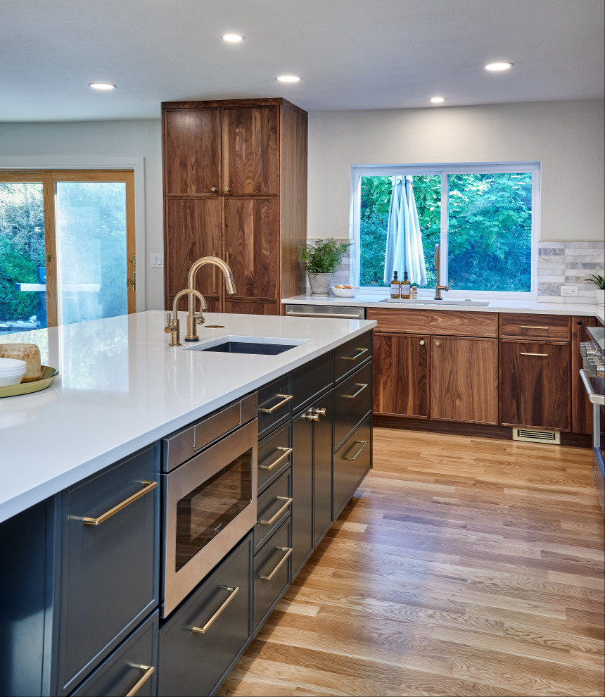 Transitional kitchen photo in Denver