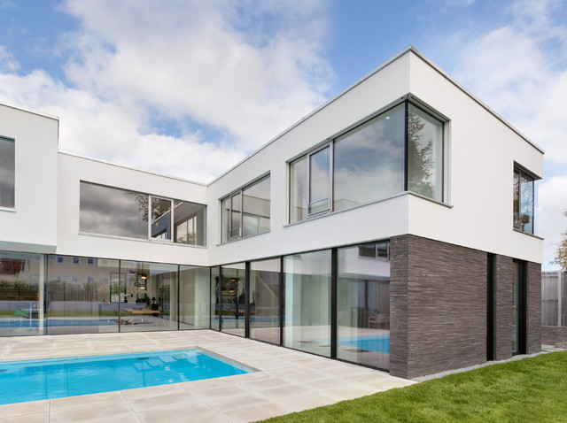 Haus R moderno-piscina