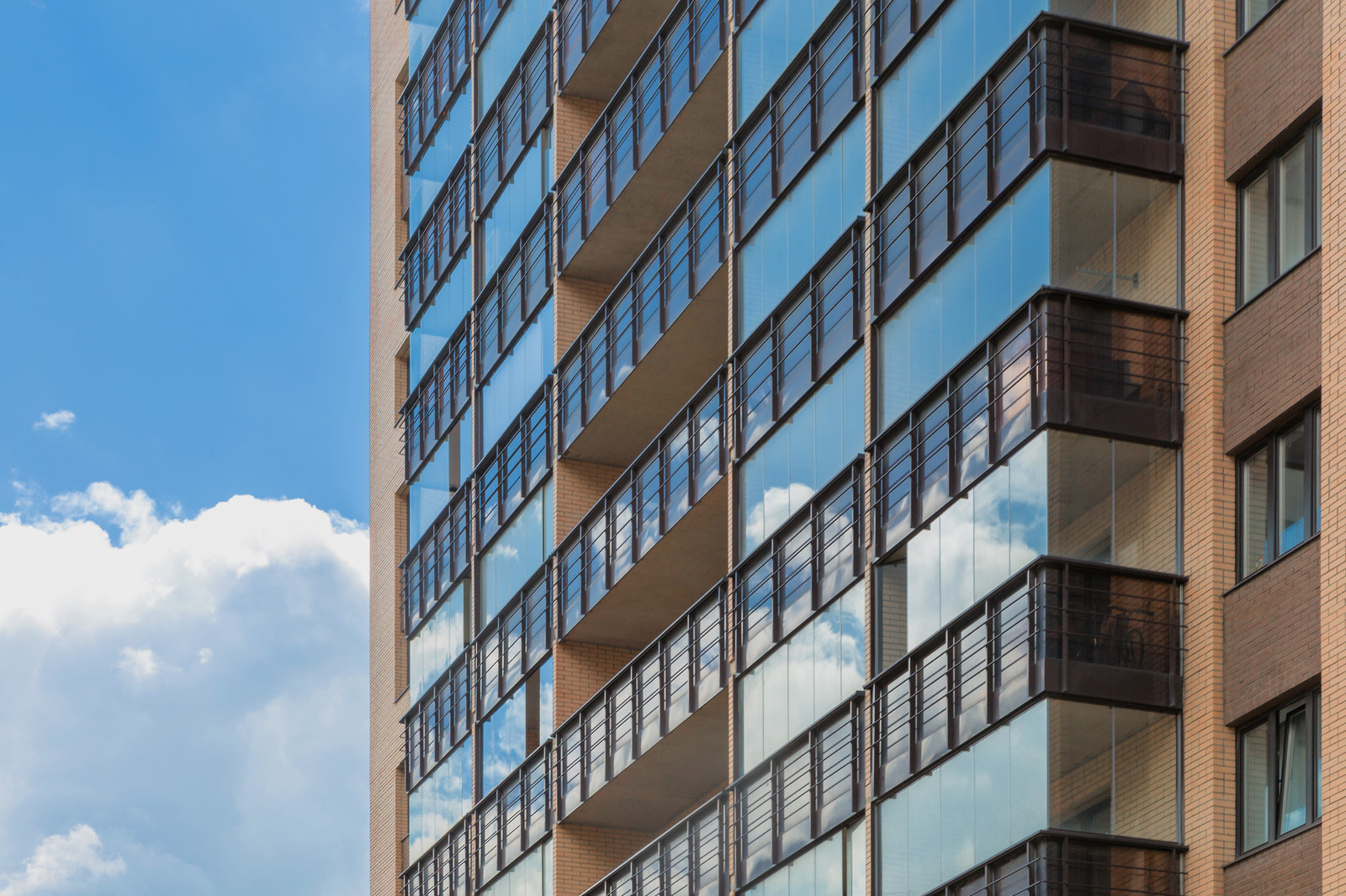 Безрамное остекление LUMON