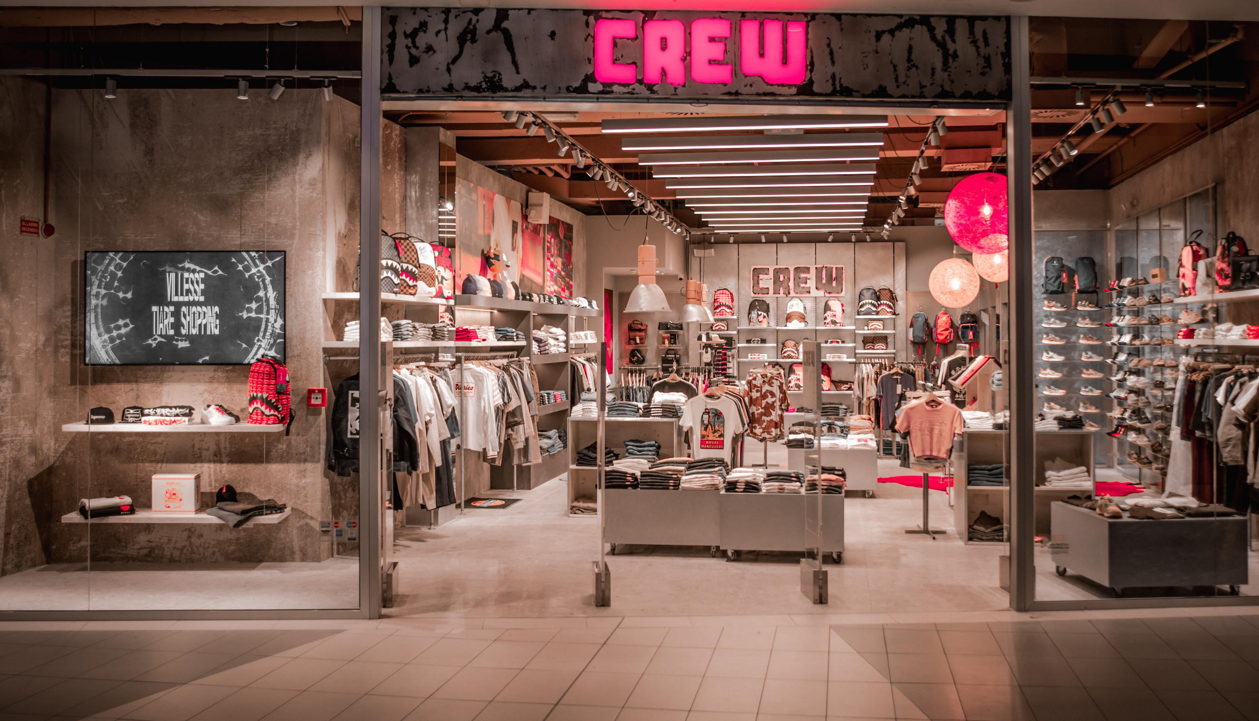 CREW NEW OPENING