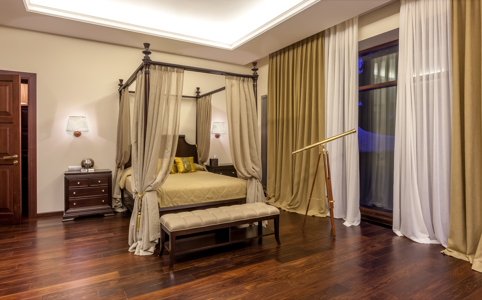 Дом в жилом поселке Пестово. 1000 м.кв.