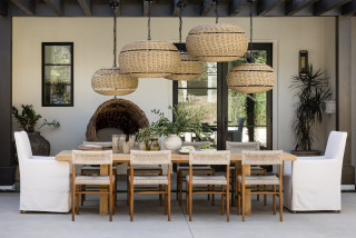15 Ways to Create a Beautiful Outdoor Dining Space (15 photos)