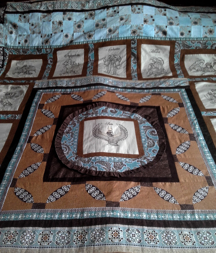 Покрывала и подушки