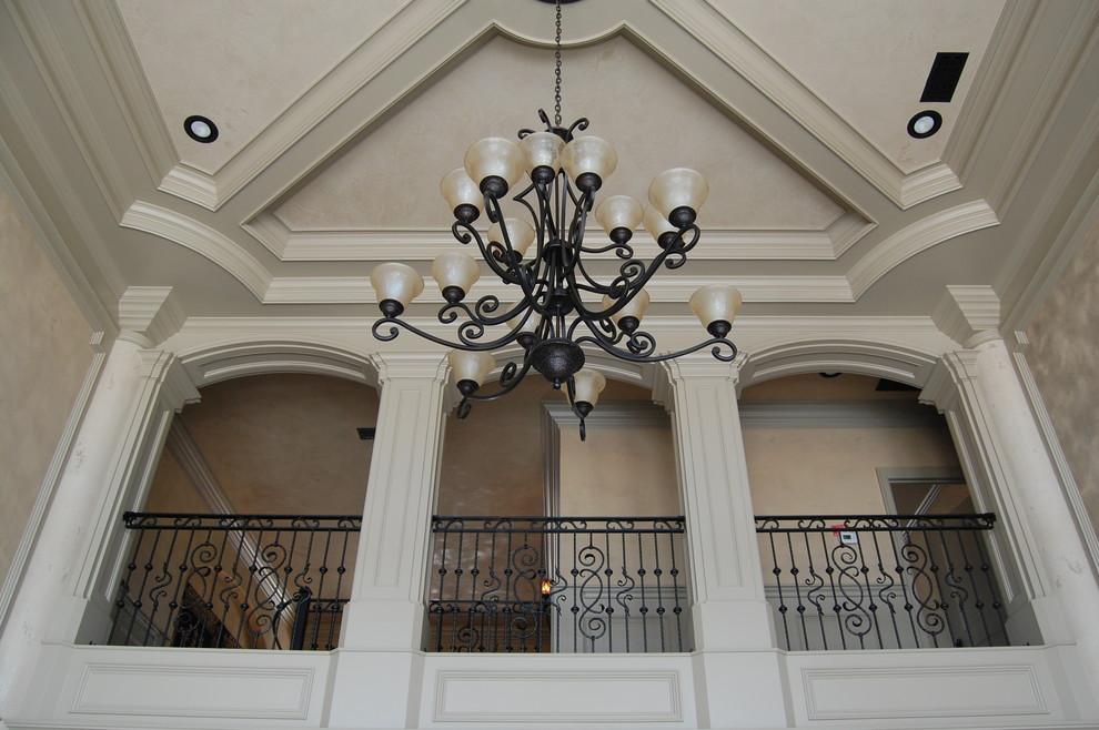 Example of a mountain style entryway design in Austin
