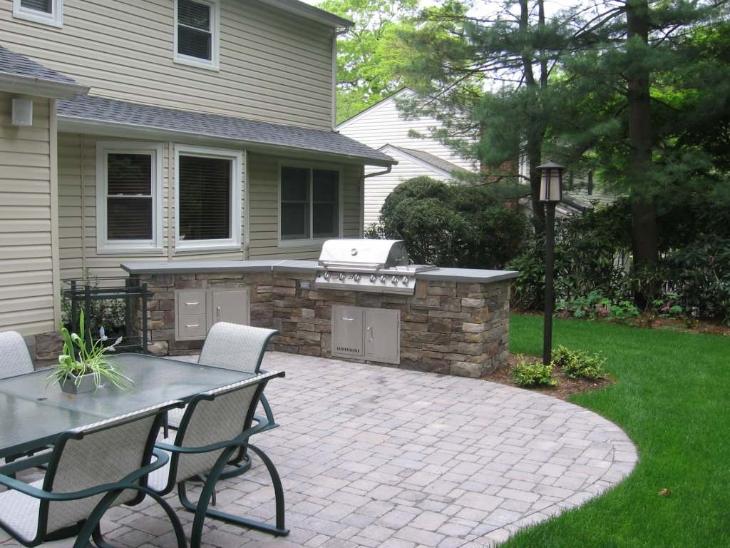 Masonry Designer of Patios, Walls, Walks & Porches Woodbury