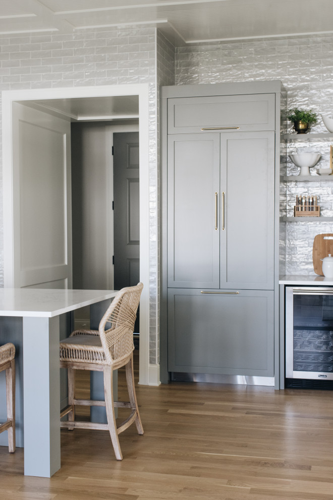 Home design - transitional home design idea in Chicago