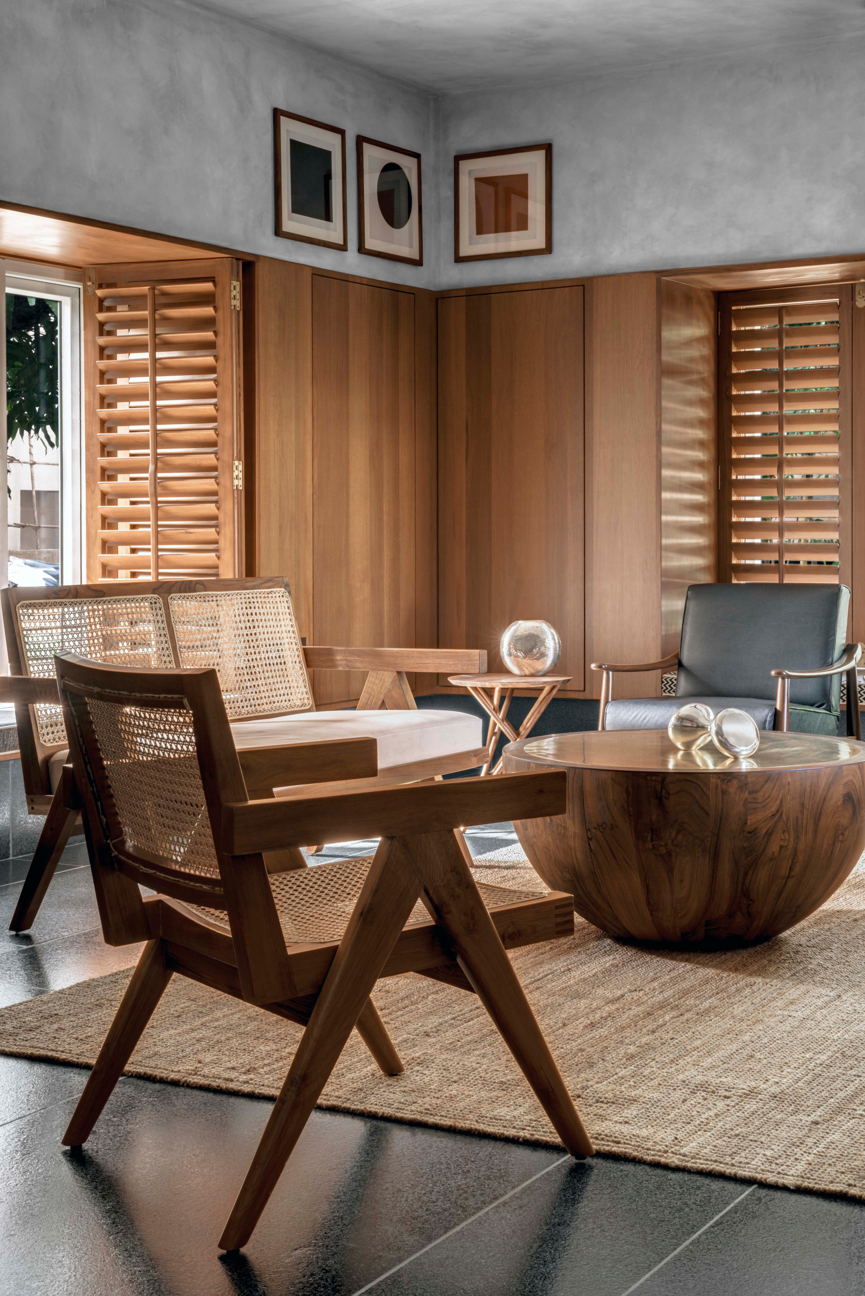 A Home With Cement Oxide, Timber and Local Materials | Houzz AU
